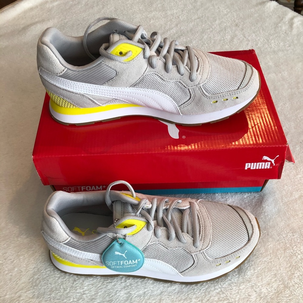 NIB Puma Vista Sneakers